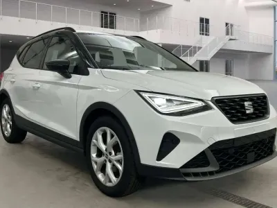 Gebraucht Seat Arona FR 116 PS (85 kW) 2025 "nevada" weiss SUV