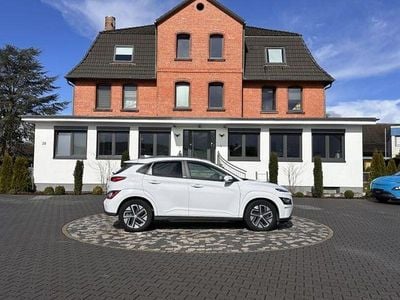 Gebraucht Hyundai Kona Trend 150 kW (204 PS) 2021 Weiß SUV