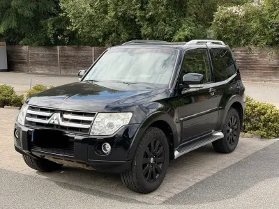 Gebraucht Mitsubishi Pajero Instyle 170 PS (125 kW) 2008 Schwarz SUV