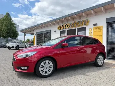 Gebraucht Ford Focus Business Edition 125 PS (91 kW) 2018 Rot Limousine