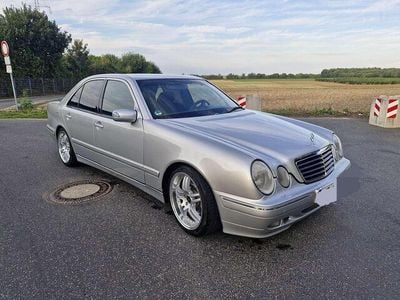 Mercedes E320