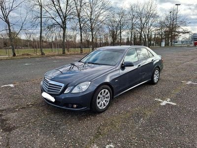 Gebraucht Mercedes E250 204 PS (150 kW) 2009 Grau Limousine