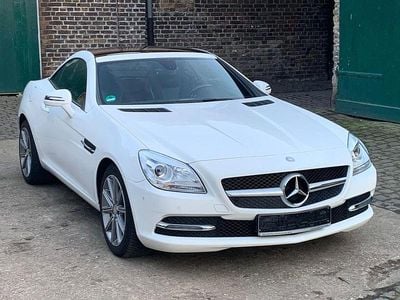 Weiß Gebraucht 2015 Mercedes SLK200 Cabrio | 19.490 € (Fairer Preis)