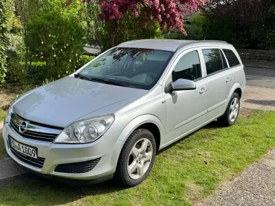 Gebraucht Opel Astra Edition 90 PS (66 kW) 2007 Silber Kombi