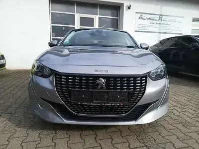 Gebraucht Peugeot 208 Allure 101 PS (74 kW) 2021 Grau Kleinwagen