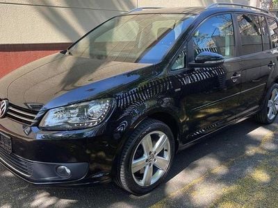 Gebraucht VW Touran Life 140 PS (102 kW) 2014 Schwarz Van / Kleinbus