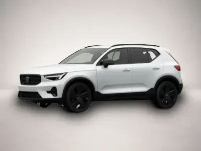 Neu Volvo XC40 Plus 163 PS (119 kW) 2026 Weiß SUV