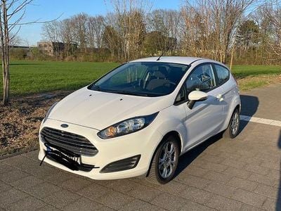 Gebraucht Ford Fiesta SYNC Edition 60 PS (44 kW) 2013 Weiß Kleinwagen