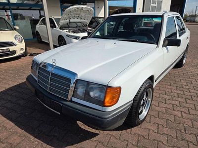 Brugt Mercedes E200 75 HK (55 kW) 1989 Hvid Sedan