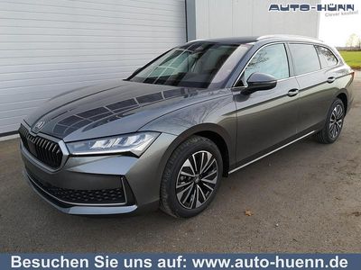 Graphitgrau metallic Neu 2025 Skoda Superb Selection Kombi | 49.340 € (Fairer Preis)