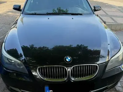 Gebraucht BMW 525 Exclusive 197 PS (144 kW) 2008 Schwarz Kombi