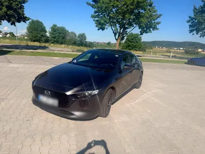 Gebraucht Mazda 3 Sky 186 PS (136 kW) 2023 Grau Kleinwagen