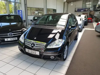 Gebraucht Mercedes A160 Avantgarde 95 PS (69 kW) 2010 Schwarz Limousine