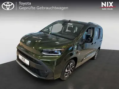 Neu Toyota Proace Verso City 110 PS (80 kW) 2026 Backpacker chaki Kombi