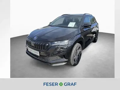 Neu Skoda Karoq SportLine 190 PS (139 kW) 2026 Black magic perleffekt SUV