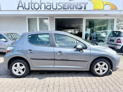 Gebraucht Peugeot 207 Urban Move 73 PS (53 kW) 2009 Grau Limousine