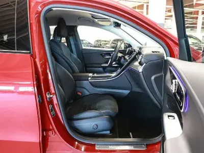 Gebraucht Mercedes GLC300e Premium 333 PS (244 kW) 2025 Rot / manufaktur patagonienrot Coupé