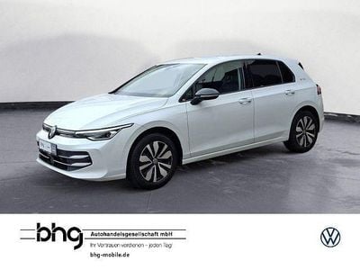 Pure white Gebraucht 2025 VW Golf Life Limousine | 22.930 € (Guter Preis)