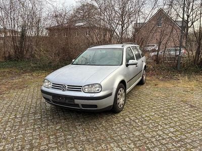 Silber Gebraucht 2004 VW Golf IV Basis Kombi | 800 € (Guter Preis)