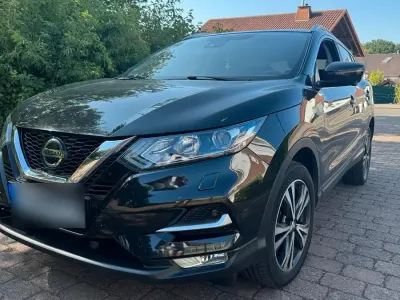 Gebraucht Nissan Qashqai 160 PS (117 kW) 2020 Schwarz SUV