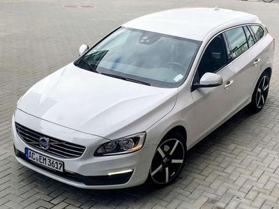 Gebraucht Volvo V60 114 PS (83 kW) 2013 Weiß Kombi