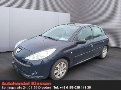 Gebraucht Peugeot 206 60 PS (44 kW) 2009 Blau Kleinwagen