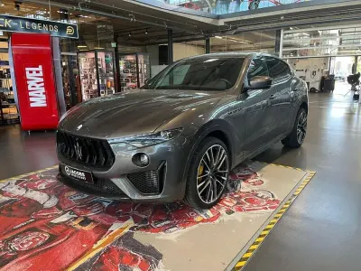 Usata Maserati Levante 581 CV (427 kW) 2024 Grigio SUV