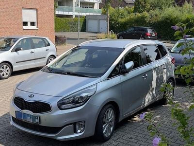 Gebraucht Kia Carens Spirit 136 PS (100 kW) 2014 Silber Van / Kleinbus