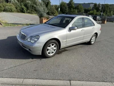Gebraucht Mercedes C180 Elegance 143 PS (105 kW) 2003 Limousine
