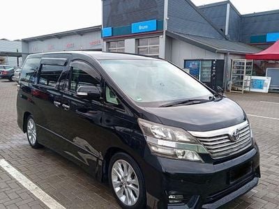 Schwarz Gebraucht 2009 Toyota Alphard Van / Kleinbus | 16.999 €