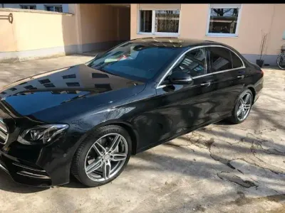Gebraucht Mercedes E200 Avantgarde 184 PS (135 kW) 2016 Schwarz Limousine
