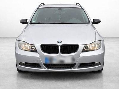 Gebraucht BMW 318 143 PS (105 kW) 2008 Silber Kombi