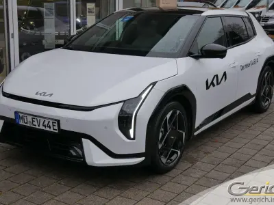 Gebraucht Kia EV4 GT-Line 150 kW (204 PS) 2025 Weiß Limousine