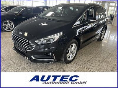 Second-hand Ford S-MAX Titanium 190 CP (139 kW) 2022 Negru Monovolum
