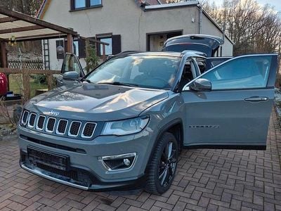 Gebraucht Jeep Compass Limited 150 PS (110 kW) 2021 Grau SUV