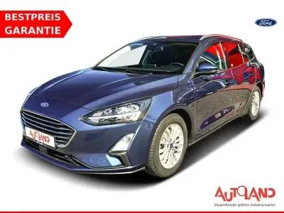 Gebraucht Ford Focus Titanium 150 PS (110 kW) 2020 Blau Kombi