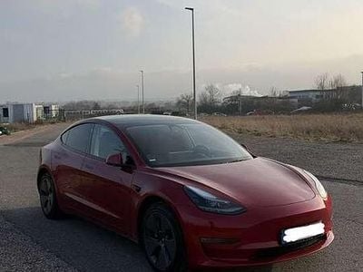 Rot Gebraucht 2020 Tesla Model 3 Limousine | 26.800 € (Etwas zu teuer)