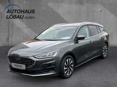 Neu Ford Focus Titanium 125 PS (91 kW) 2025 Grau Limousine