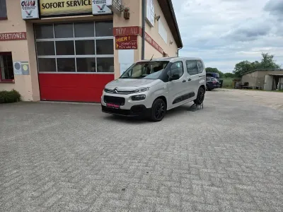 Gebraucht Citroën Berlingo Live 102 PS (75 kW) 2018 Lackierung sable/typ aussenver Van / Kleinbus