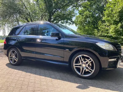 Gebraucht Mercedes ML350 258 PS (189 kW) 2011 Schwarz SUV