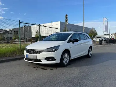 Używany Opel Astra Business Edition 122 KM (89 kW) 2021 Biały Kombi