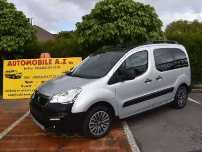 Gebraucht Peugeot Partner Tepee Outdoor 120 PS (88 kW) 2017 Silber Van / Kleinbus
