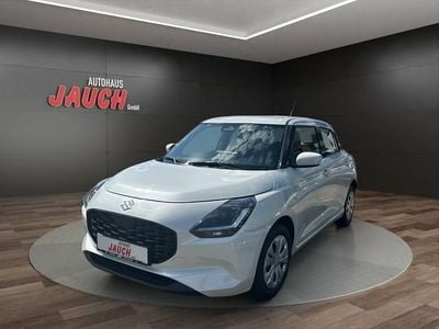 Weiß Neu 2025 Suzuki Swift Club Kleinwagen | 16.990 €