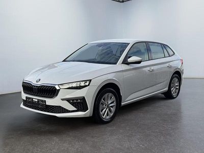 Neu Skoda Scala Selection 116 PS (85 kW) 2025 Moonweis metallic Kleinwagen