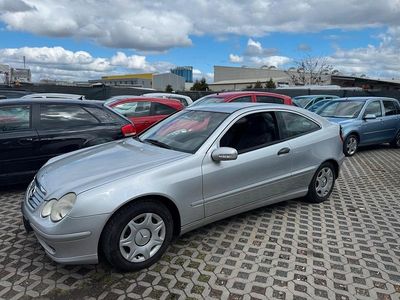 Usata Mercedes 180 129 CV (94 kW) 2001 Argento Berlina
