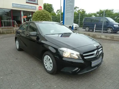 Gebraucht Mercedes A180 109 PS (80 kW) 2013 Schwarz Kleinwagen