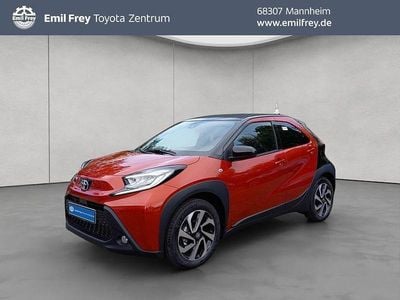 Neu Toyota Aygo X Business Edition 72 PS (52 kW) 2025 Blau SUV