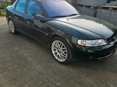 Gebraucht Opel Vectra 125 PS (91 kW) 2001 Grün Limousine