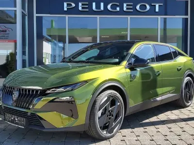 Neu Peugeot 408 GT 241 PS (177 kW) 2026 Grün SUV