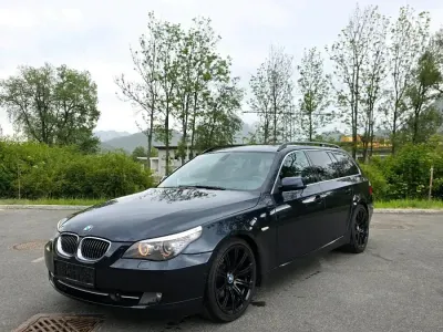 Używany BMW 530 235 KM (172 kW) 2009 Niebieski Kombi